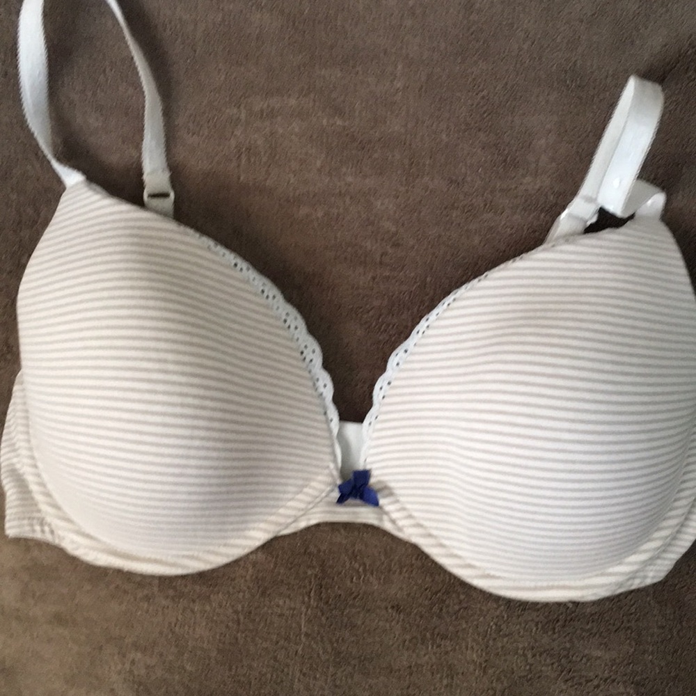 Victoria’s Secret soft push up bra 36D